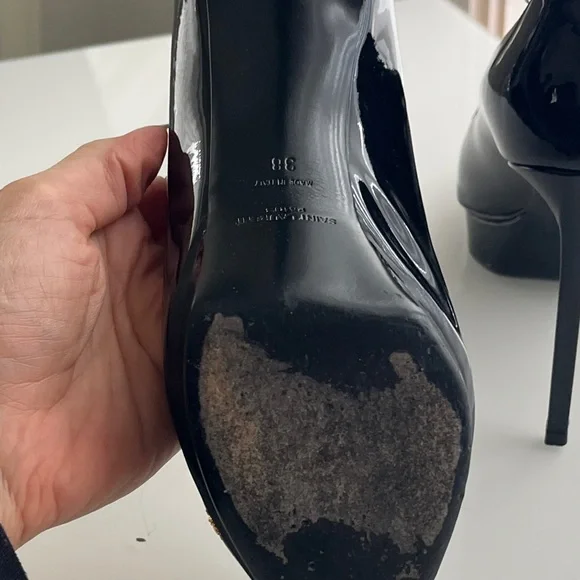 Saint Laurent Black Patent Leather Chain-Trim Platform Pumps Sz 38 - Picture 9 of 10